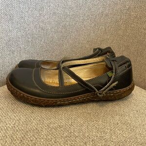 EL NATURALISTA- leather loafer style Mary Jane’s size 39